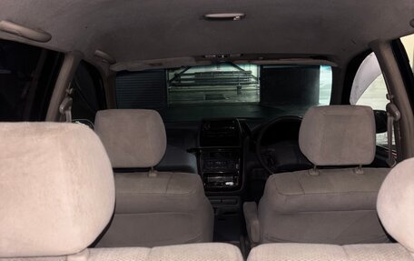 Toyota Ipsum II, 2000 год, 350 000 рублей, 16 фотография