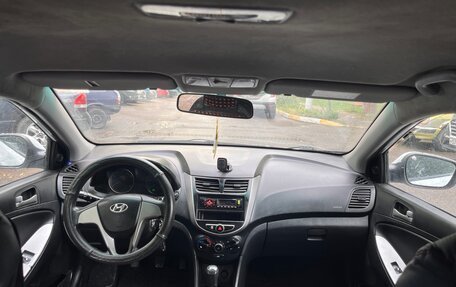 Hyundai Solaris II рестайлинг, 2015 год, 450 000 рублей, 12 фотография