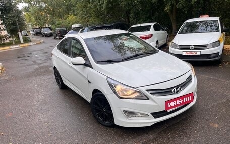 Hyundai Solaris II рестайлинг, 2015 год, 450 000 рублей, 7 фотография
