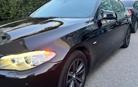 BMW 5 серия, 2011 год, 1 540 000 рублей, 2 фотография