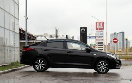 Hyundai Solaris II рестайлинг, 2017 год, 1 200 000 рублей, 4 фотография