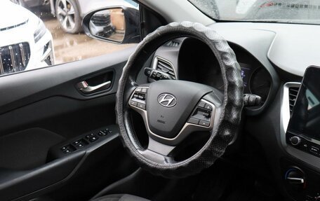 Hyundai Solaris II рестайлинг, 2017 год, 1 200 000 рублей, 13 фотография