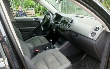 Volkswagen Tiguan I, 2011 год, 1 200 000 рублей, 12 фотография