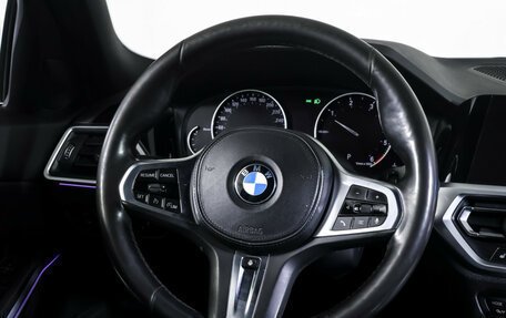 BMW 3 серия, 2019 год, 3 690 000 рублей, 13 фотография