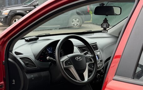 Hyundai Solaris II рестайлинг, 2012 год, 710 000 рублей, 5 фотография