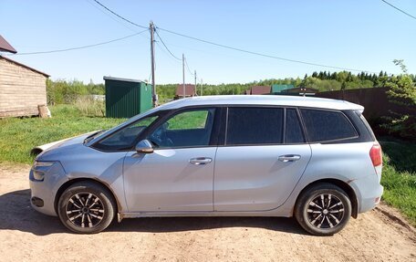 Citroen C4 Picasso II рестайлинг, 2014 год, 800 000 рублей, 4 фотография