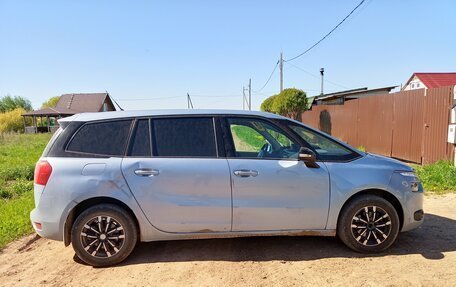 Citroen C4 Picasso II рестайлинг, 2014 год, 800 000 рублей, 3 фотография