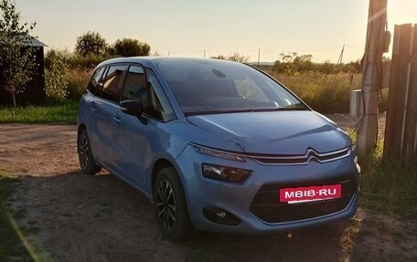 Citroen C4 Picasso II рестайлинг, 2014 год, 800 000 рублей, 2 фотография