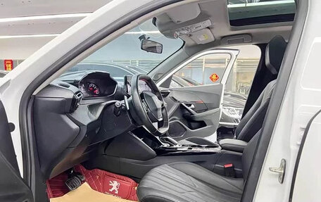 Peugeot 2008 II, 2022 год, 1 400 000 рублей, 7 фотография
