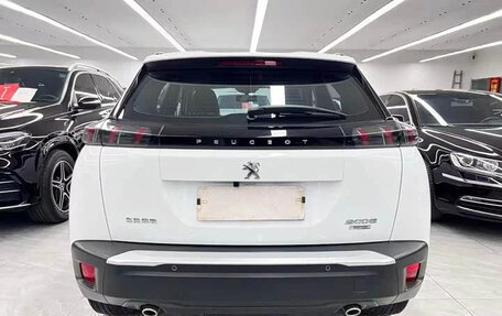 Peugeot 2008 II, 2022 год, 1 400 000 рублей, 5 фотография