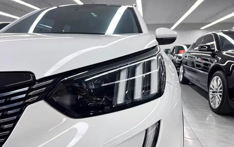 Peugeot 2008 II, 2022 год, 1 400 000 рублей, 14 фотография