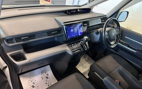 Honda Stepwgn IV, 2016 год, 1 669 000 рублей, 13 фотография