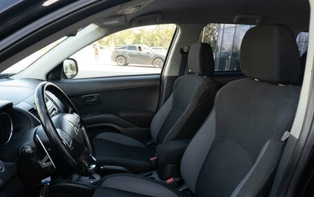 Mitsubishi Outlander III рестайлинг 3, 2011 год, 1 300 000 рублей, 15 фотография