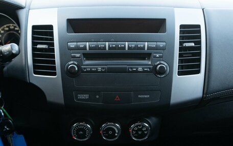 Mitsubishi Outlander III рестайлинг 3, 2011 год, 1 300 000 рублей, 19 фотография