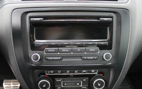 Volkswagen Jetta VI, 2012 год, 1 099 000 рублей, 9 фотография