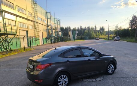 Hyundai Solaris II рестайлинг, 2015 год, 1 020 000 рублей, 5 фотография