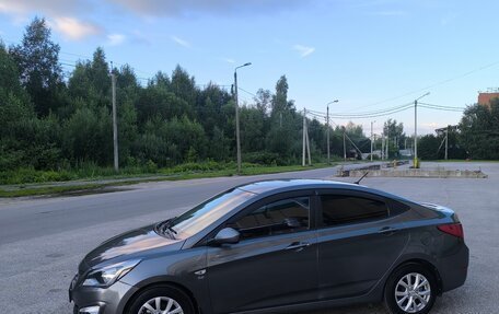 Hyundai Solaris II рестайлинг, 2015 год, 1 020 000 рублей, 7 фотография