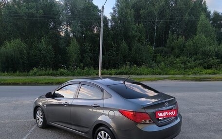 Hyundai Solaris II рестайлинг, 2015 год, 1 020 000 рублей, 6 фотография
