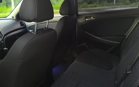 Hyundai Solaris II рестайлинг, 2015 год, 1 020 000 рублей, 9 фотография
