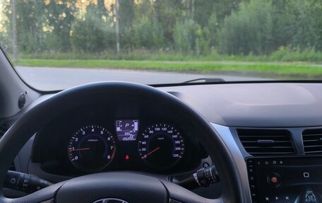 Hyundai Solaris II рестайлинг, 2015 год, 1 020 000 рублей, 10 фотография