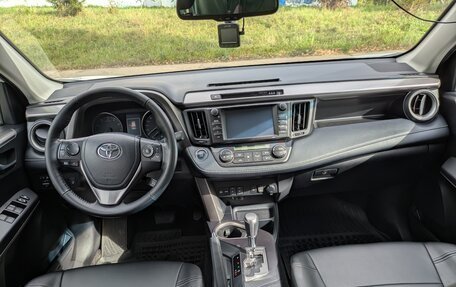 Toyota RAV4, 2018 год, 2 300 000 рублей, 5 фотография