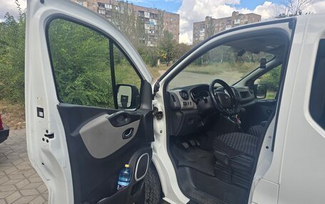 Renault Trafic, 2015 год, 2 200 000 рублей, 4 фотография