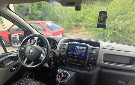 Renault Trafic, 2015 год, 2 200 000 рублей, 12 фотография