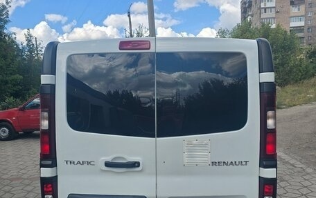 Renault Trafic, 2015 год, 2 200 000 рублей, 8 фотография