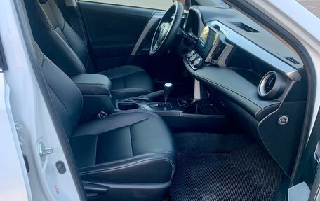 Toyota RAV4, 2015 год, 2 500 000 рублей, 7 фотография