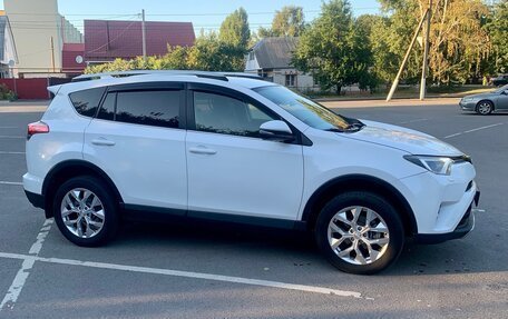 Toyota RAV4, 2015 год, 2 500 000 рублей, 3 фотография