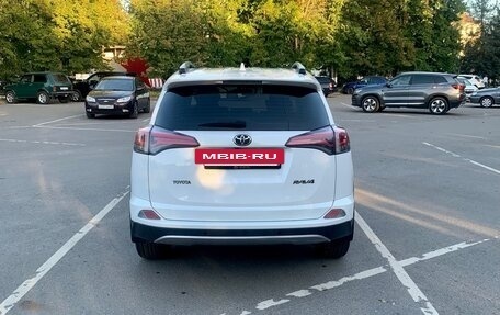 Toyota RAV4, 2015 год, 2 500 000 рублей, 4 фотография