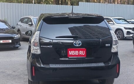 Toyota Prius, 2013 год, 1 300 000 рублей, 3 фотография