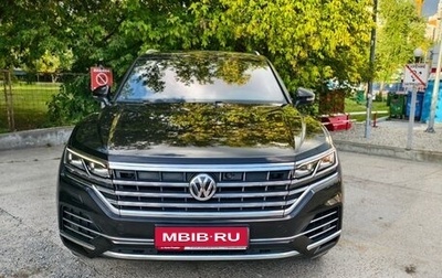 Volkswagen Touareg III, 2018 год, 4 350 000 рублей, 1 фотография