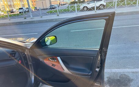 Toyota Camry, 2008 год, 600 000 рублей, 11 фотография