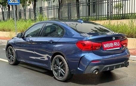 BMW 1 серия, 2023 год, 1 800 000 рублей, 5 фотография
