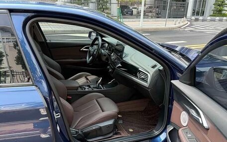 BMW 1 серия, 2023 год, 1 800 000 рублей, 9 фотография
