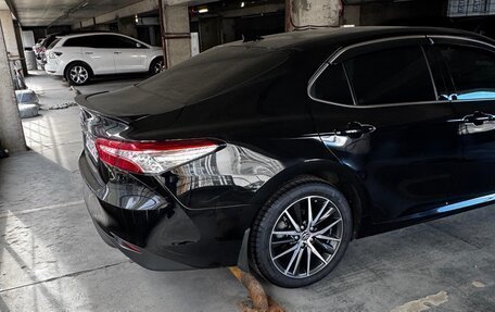 Toyota Camry, 2021 год, 3 200 000 рублей, 3 фотография