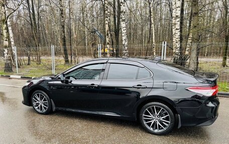 Toyota Camry, 2021 год, 3 200 000 рублей, 5 фотография
