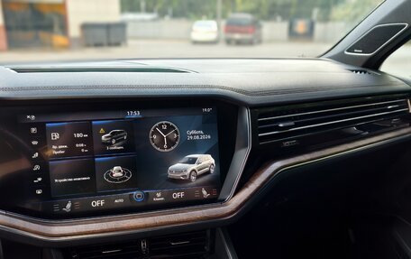 Volkswagen Touareg III, 2018 год, 4 350 000 рублей, 16 фотография