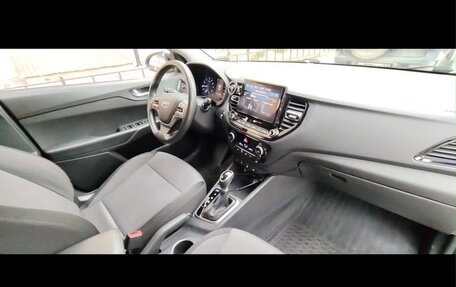 Hyundai Solaris II рестайлинг, 2020 год, 1 600 000 рублей, 6 фотография