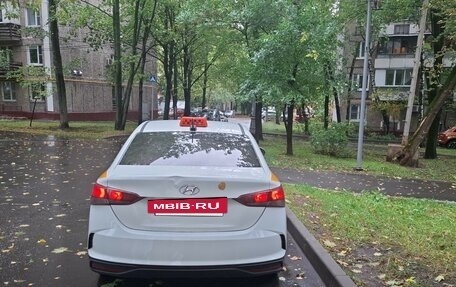 Hyundai Solaris II рестайлинг, 2017 год, 640 000 рублей, 11 фотография