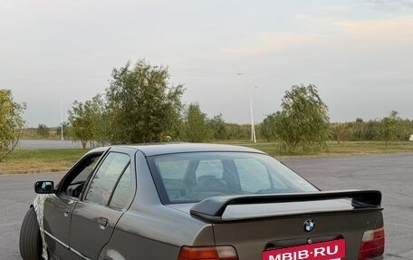 BMW 3 серия, 1993 год, 310 000 рублей, 6 фотография