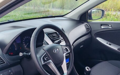 Hyundai Solaris II рестайлинг, 2012 год, 729 000 рублей, 18 фотография