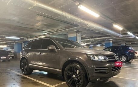 Volkswagen Touareg III, 2012 год, 2 100 000 рублей, 1 фотография