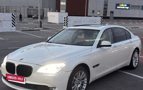 BMW 7 серия, 2010 год, 1 555 000 рублей, 13 фотография