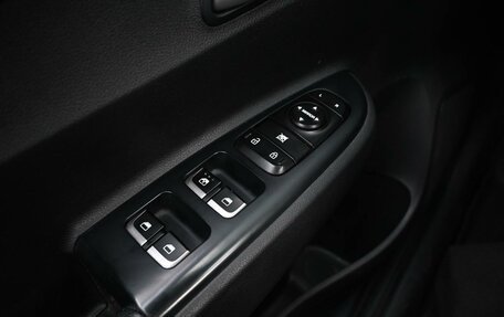 KIA Rio IV, 2018 год, 1 319 000 рублей, 18 фотография
