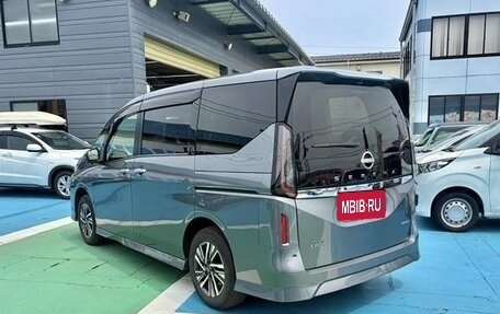 Nissan Serena, 2024 год, 2 400 000 рублей, 4 фотография