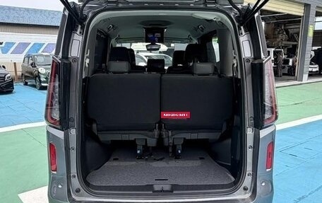 Nissan Serena, 2024 год, 2 400 000 рублей, 18 фотография