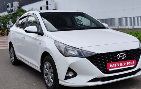 Hyundai Solaris II рестайлинг, 2021 год, 1 350 000 рублей, 7 фотография