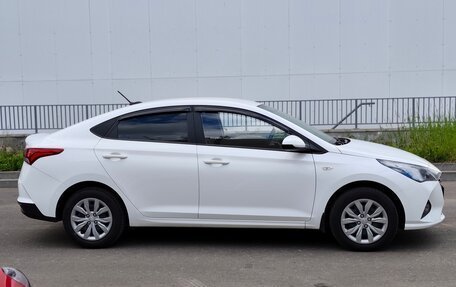 Hyundai Solaris II рестайлинг, 2021 год, 1 350 000 рублей, 13 фотография